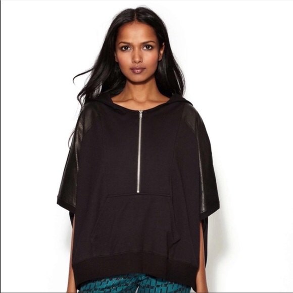 Poleci Black leather top - Picture 1 of 11